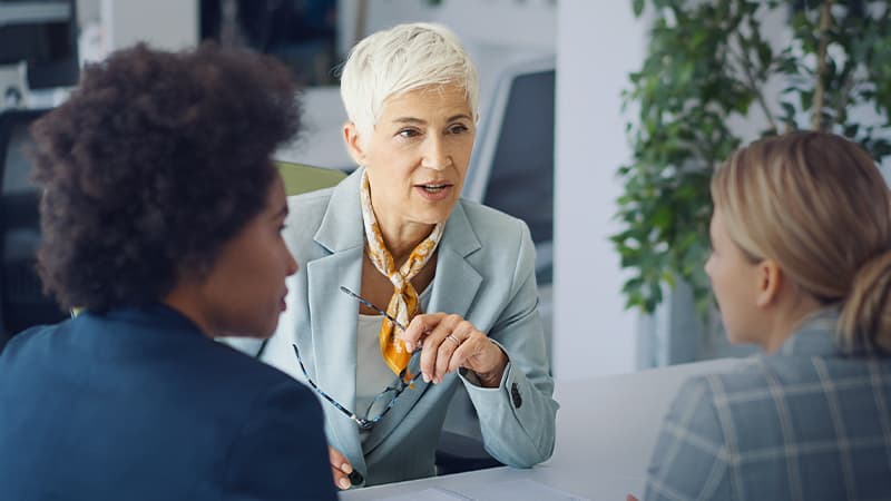 Female Advising In The Workplace