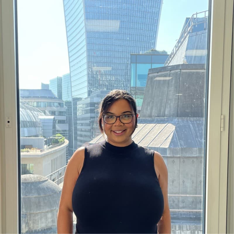 Summer Jane Lewis Headshot Investment Banking