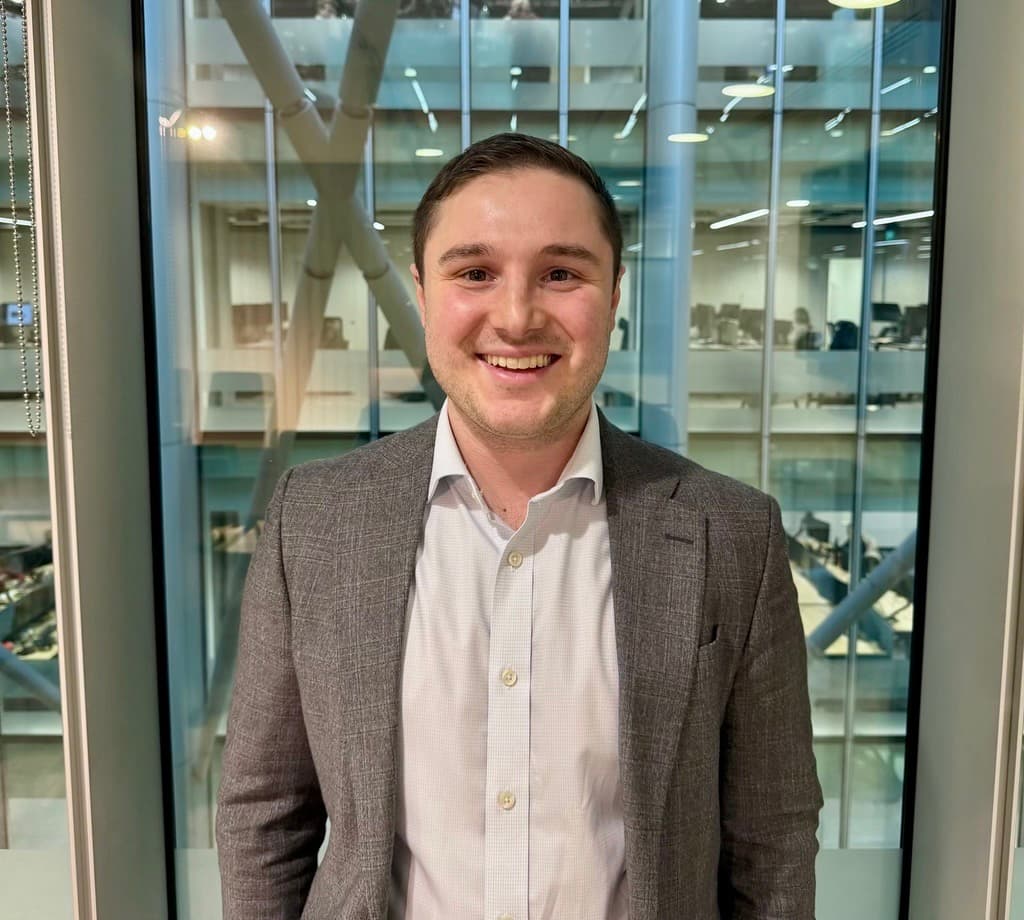 Alex Morris Headshot Quants NEW